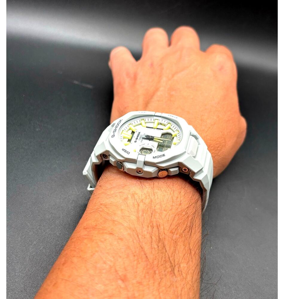 Casio G-Shock MOVE GBA-950-7A Bluetooth Step Tracker White unisex Watch NIBWT - Picture 4 of 17